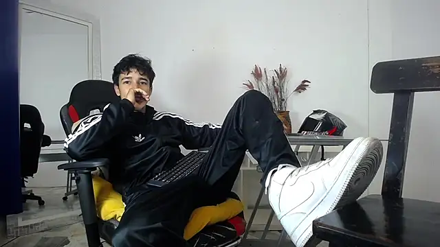 Snapshot of Zacktk7 chatting on January 22, 10:59 pm Zacktk7 online show from January 22, 10:59 pm