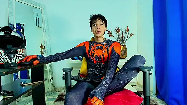 Snapshot of Zacktk7 chatting on February 15, 8:11 pm Zacktk7 online show from February 15, 8:11 pm