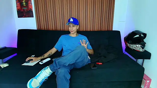 Snapshot of Zacktk7 chatting on March 14, 8:28 pm Zacktk7 online show from March 14, 8:28 pm