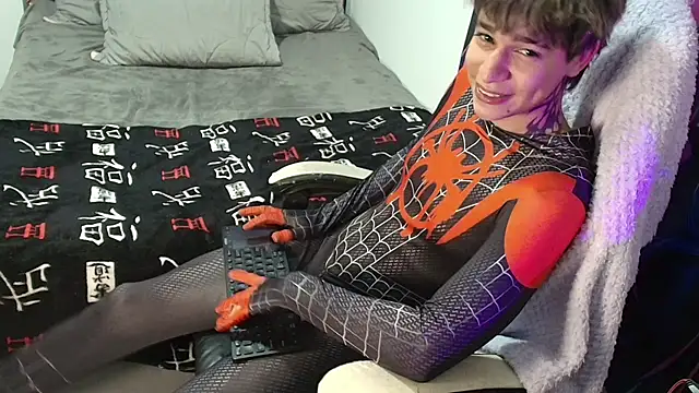 Snapshot of Zacktk7 chatting on April 11, 7:18 pm Zacktk7 online show from April 11, 7:18 pm