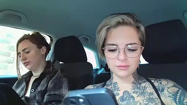 Alexandersonxo online show from December 21, 1:10 pm