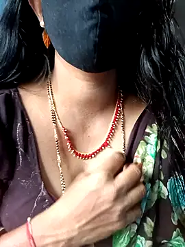 sweet-mahi online show from December 3, 2:36 am