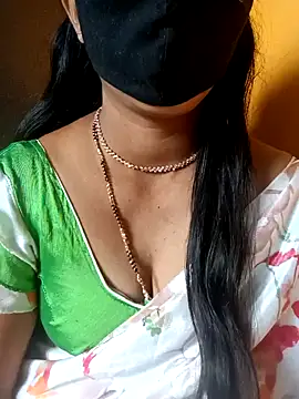 sweet-mahi online show from December 4, 8:34 am