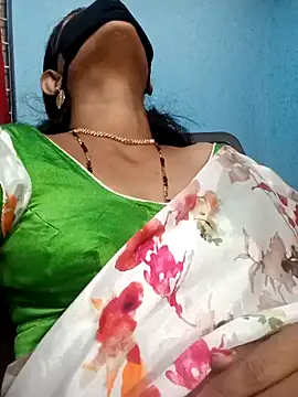 sweet-mahi online show from December 4, 6:28 pm