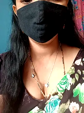 sweet-mahi online show from December 6, 8:26 am