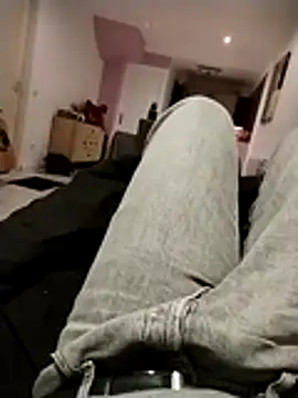 JulesG18 online show from February 20, 5:02 pm