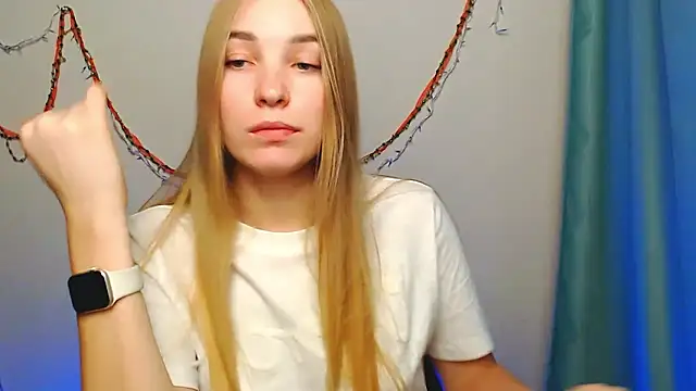 Snapshot of Queen_ofLove chatting on January 8, 7:38 pm Queen ofLove online show from January 8, 7:38 pm