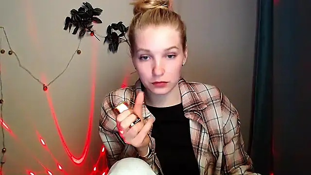 Queen ofLove online show from May 2, 5:29 pm
