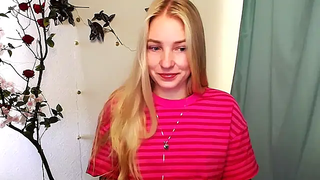 Queen ofLove online show from July 12, 7:54 am