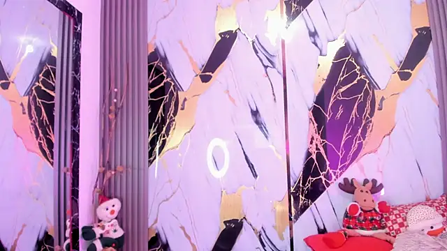 sophiee evanss  online show from December 18, 12:40 pm