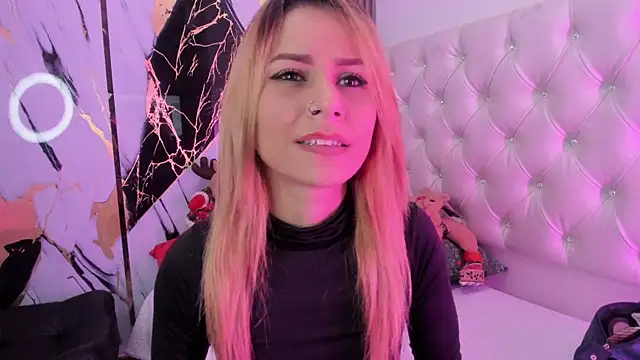 sophiee evanss  online show from December 21, 9:23 am