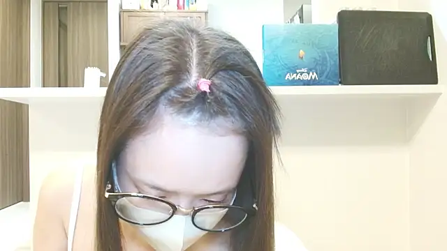 Snapshot of _hina_chan_ chatting on November 12, 2:06 pm hina chan online show from November 12, 2:06 pm