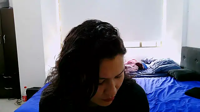 luxandracon23 online show from October 18, 3:02 pm