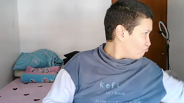 luxandracon23 online show from January 8, 8:22 pm