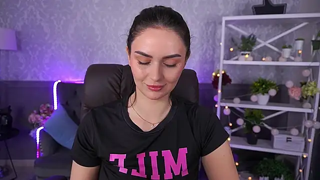 MilashaLovely online show from October 28, 7:23 am