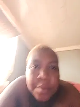 Snapshot of teebitch93 chatting on November 25, 12:27 pm teebitch93 online show from November 25, 12:27 pm