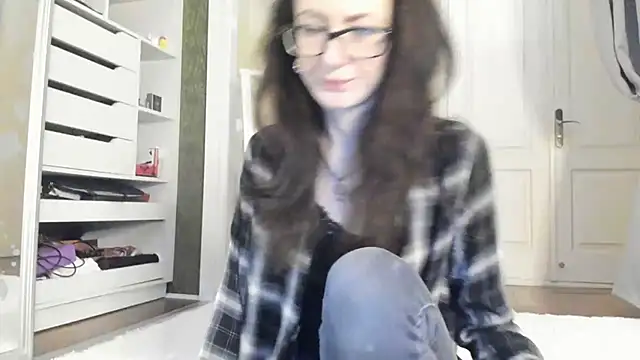 Snapshot of Baby_Jewel chatting on December 6, 9:32 am Baby Jewel online show from December 6, 9:32 am