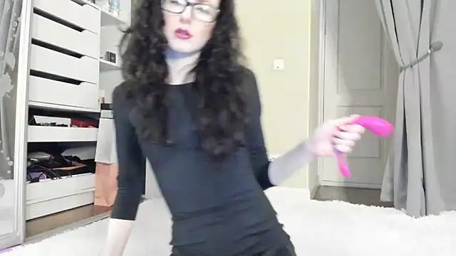 Baby Jewel online show from October 30, 11:11 am