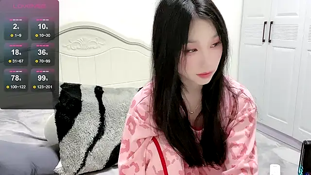 Snapshot of MMiao-66u chatting on January 24, 10:21 am MMiao-66u online show from January 24, 10:21 am