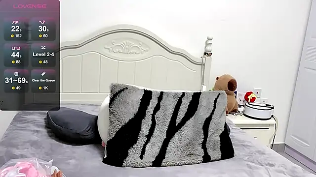 Snapshot of MMiao-66u chatting on January 30, 9:14 pm MMiao-66u online show from January 30, 9:14 pm