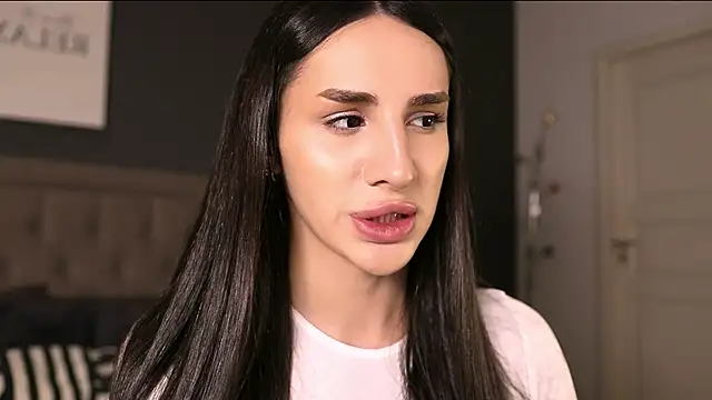 Kim Oberlin  online show from October 22, 4:07 pm