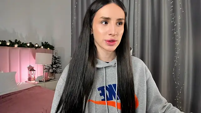 Snapshot of Kim_Oberlin_ chatting on January 10, 11:34 am Kim Oberlin online show from January 10, 11:34 am