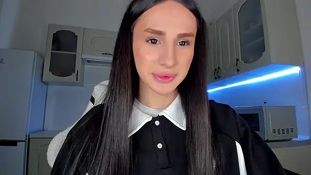 Snapshot of Kim_Oberlin_ chatting on February 5, 1:05 pm Kim Oberlin online show from February 5, 1:05 pm