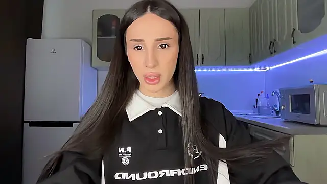 Snapshot of Kim_Oberlin_ chatting on February 11, 2:00 pm Kim Oberlin online show from February 11, 2:00 pm