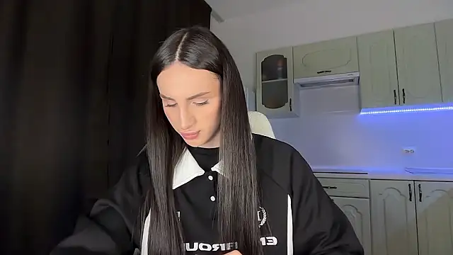 Snapshot of Kim_Oberlin_ chatting on February 21, 4:08 pm Kim Oberlin online show from February 21, 4:08 pm