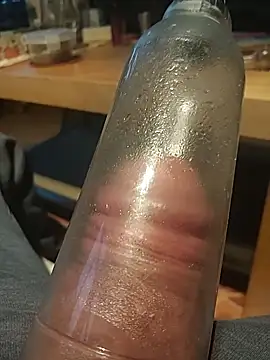 Gilgamesch1704 online show from January 3, 7:27 am