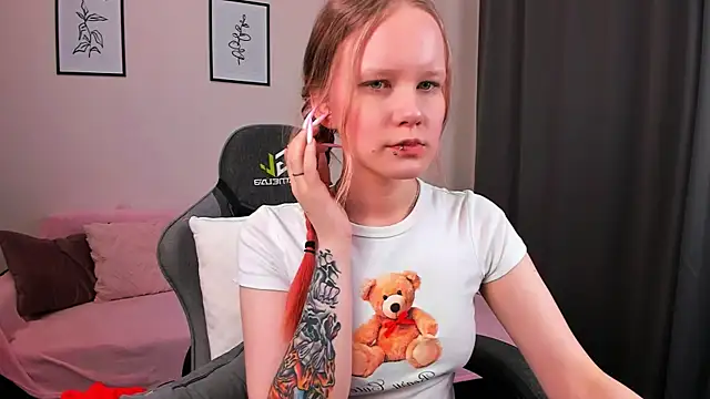 boostyboobs online show from February 27, 9:04 pm