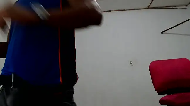 Snapshot of fernandez_latinblackk chatting on December 8, 12:51 am fernandez latinblackk online show from December 8, 12:51 am
