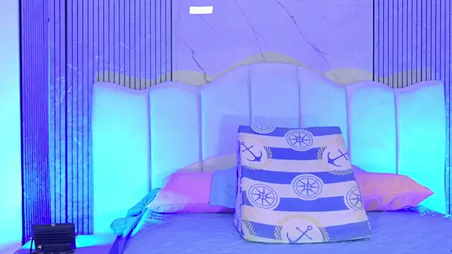 Sofia martiin online show from December 22, 3:03 am