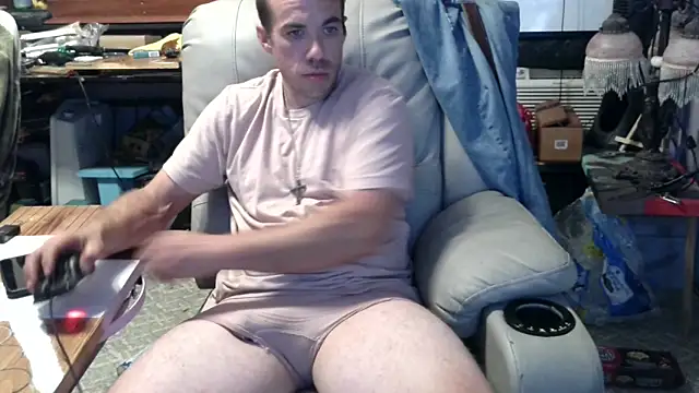 Snapshot of ScubaStevex chatting on October 15, 3:39 am ScubaStevex online show from October 15, 3:39 am