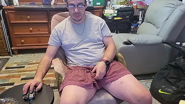 ScubaStevex online show from December 18, 5:57 am