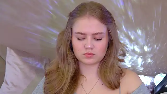 SelinSwarovski online show from October 20, 4:51 pm