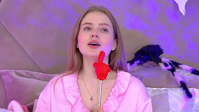 SelinSwarovski online show from October 23, 6:06 pm