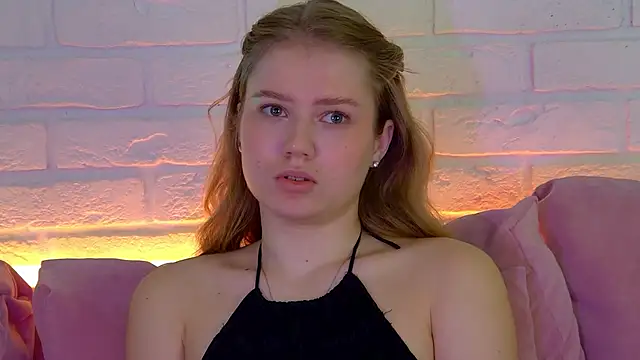 SelinSwarovski online show from November 17, 9:09 pm