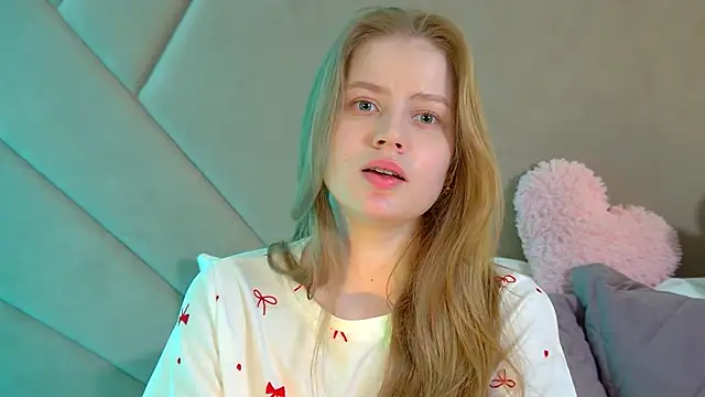 SelinSwarovski online show from March 28, 4:39 pm