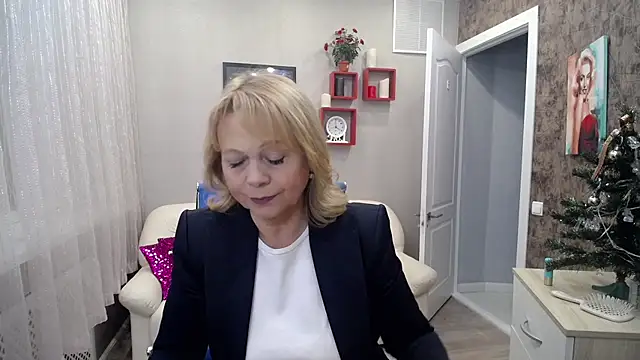 Milla Cutie18 online show from December 23, 6:55 am