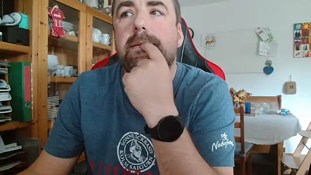 Snapshot of Ger_man_83 chatting on October 31, 9:32 am Ger man 83 online show from October 31, 9:32 am