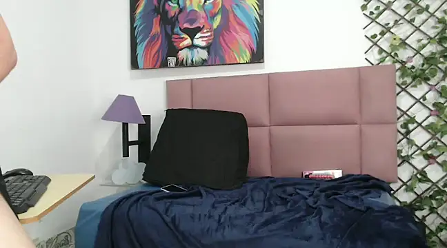 karabellie online show from December 17, 5:26 pm