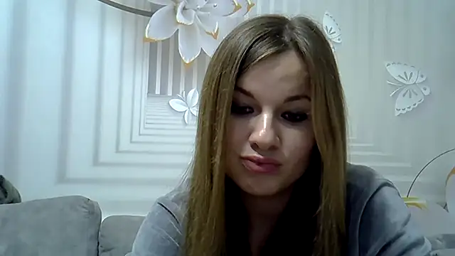 Snapshot of TinaFun4u chatting on December 8, 11:08 pm TinaFun4u online show from December 8, 11:08 pm