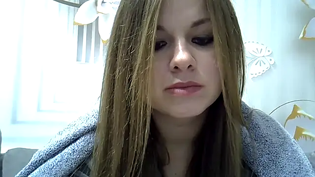 Snapshot of TinaFun4u chatting on December 12, 12:38 am TinaFun4u online show from December 12, 12:38 am
