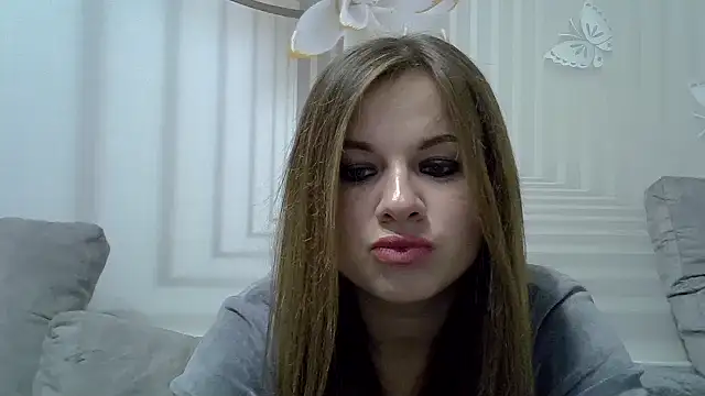 Snapshot of TinaFun4u chatting on January 3, 9:26 pm TinaFun4u online show from January 3, 9:26 pm