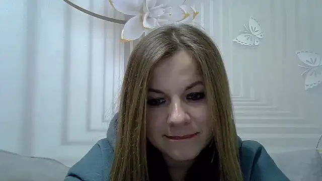 Snapshot of TinaFun4u chatting on January 14, 12:43 am TinaFun4u online show from January 14, 12:43 am