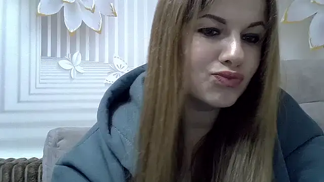 Snapshot of TinaFun4u chatting on January 22, 10:48 pm TinaFun4u online show from January 22, 10:48 pm