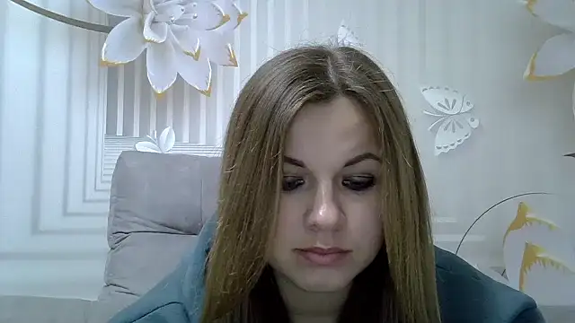 Snapshot of TinaFun4u chatting on February 10, 11:55 pm TinaFun4u online show from February 10, 11:55 pm