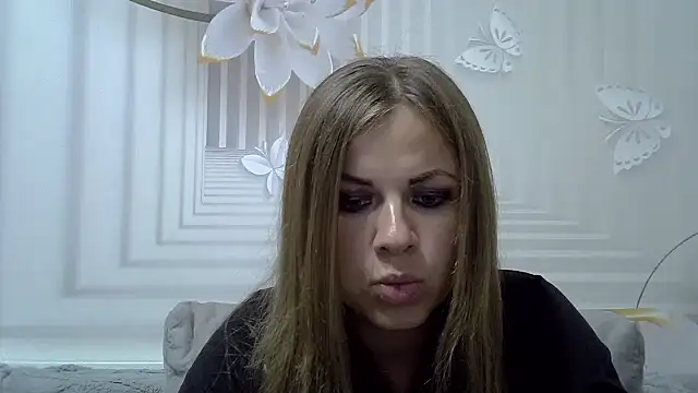 Snapshot of TinaFun4u chatting on September 13, 7:13 pm TinaFun4u online show from September 13, 7:13 pm