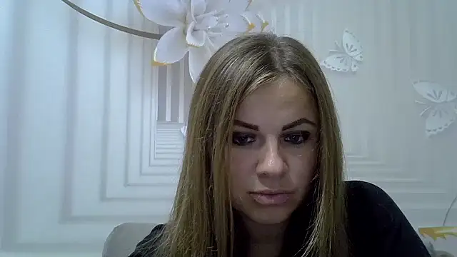 Snapshot of TinaFun4u chatting on October 20, 8:09 pm TinaFun4u online show from October 20, 8:09 pm